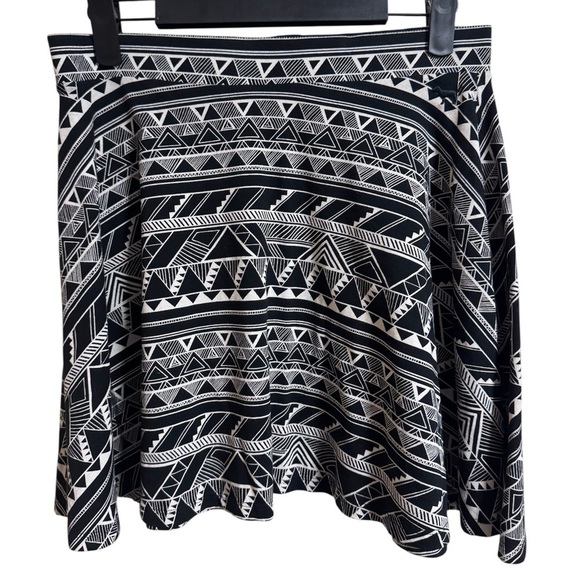 Victoria's Secret Dresses & Skirts - PINK - Boho Tribal Print Skater Skirt – Black & White Geometric Pattern - M